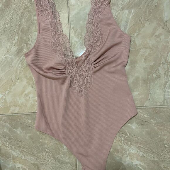 Free People Womens Mauve Lace First Call
Plunging V Neck  Bodysuit Size S - Picture 6 of 10